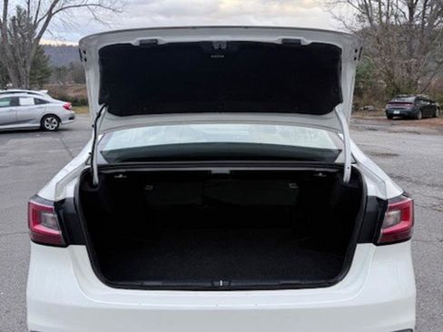 Used 2023 Subaru Legacy Premium image 28