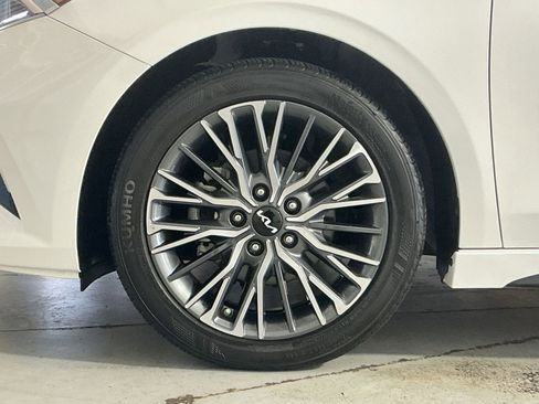 Used 2023 Kia Forte GT-Line w/ GT-Line Premium Package image 13