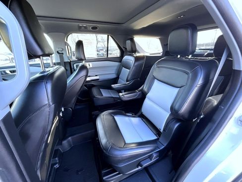 Used 2023 Ford Explorer XLT w/ Equipment Group 202A image 22