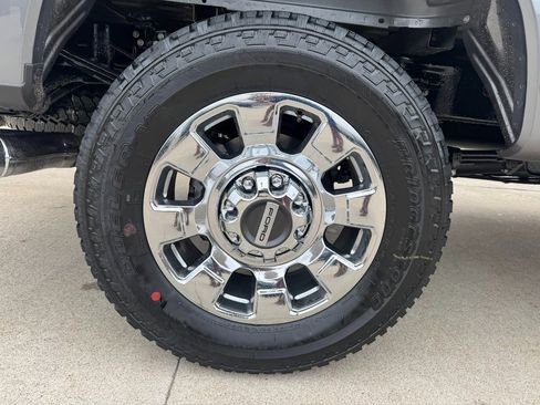 New 2025 Ford F350 Lariat w/ Chrome Package image 38