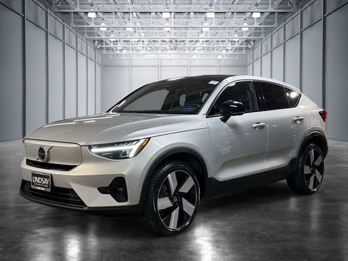 Used 2024 Volvo C40 P8 Recharge Ultimate w/ Protection Package Premier RWD image 1