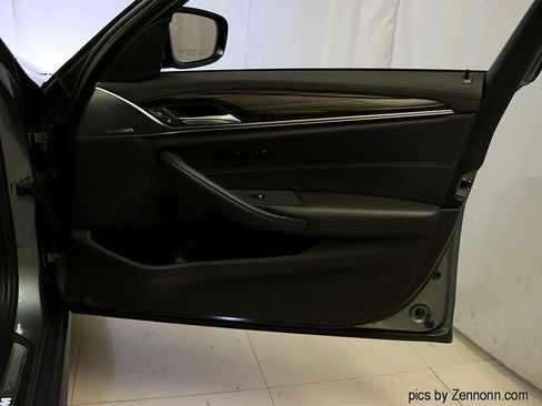 Used 2018 BMW 540i xDrive 540i xDrive image 33