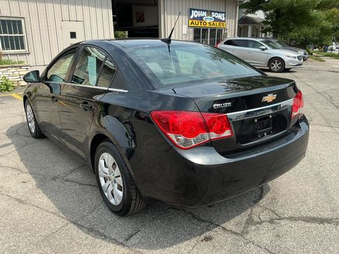 Used 2012 Chevrolet Cruze LS w/ Connectivity Package FWD image 6
