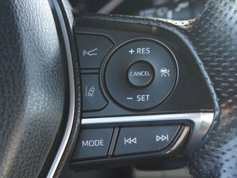 Used 2019 Toyota Avalon XSE image 11