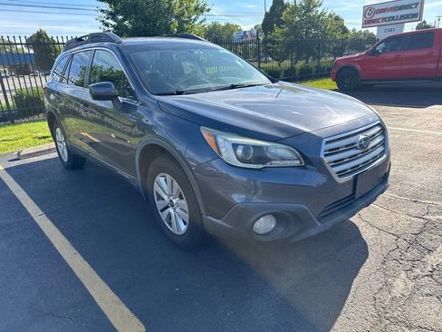 Used 2015 Subaru Outback 2.5i Premium AWD/4WD image 3