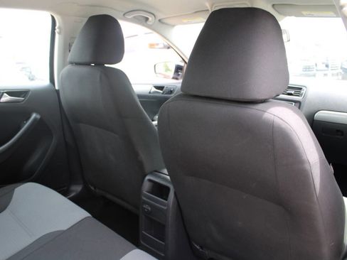 Used 2017 Volkswagen Jetta S FWD image 7