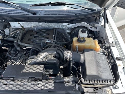 Used 2011 Ford F150 Lariat w/ Lariat Chrome Pkg RWD image 13