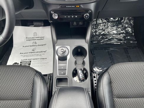 Used 2024 Ford Escape PHEV image 13