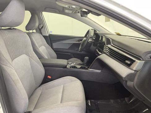 Used 2025 Toyota Camry LE w/ Convenience Package image 18