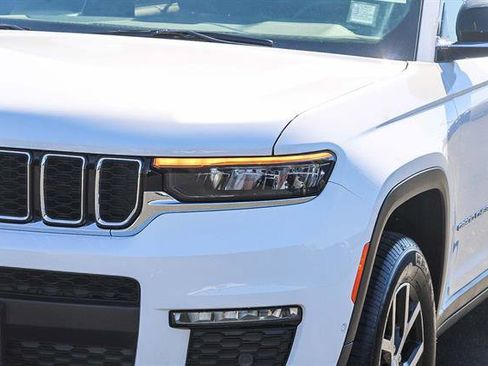 Used 2024 Jeep Grand Cherokee L Limited w/ Luxury Tech Group II image 8