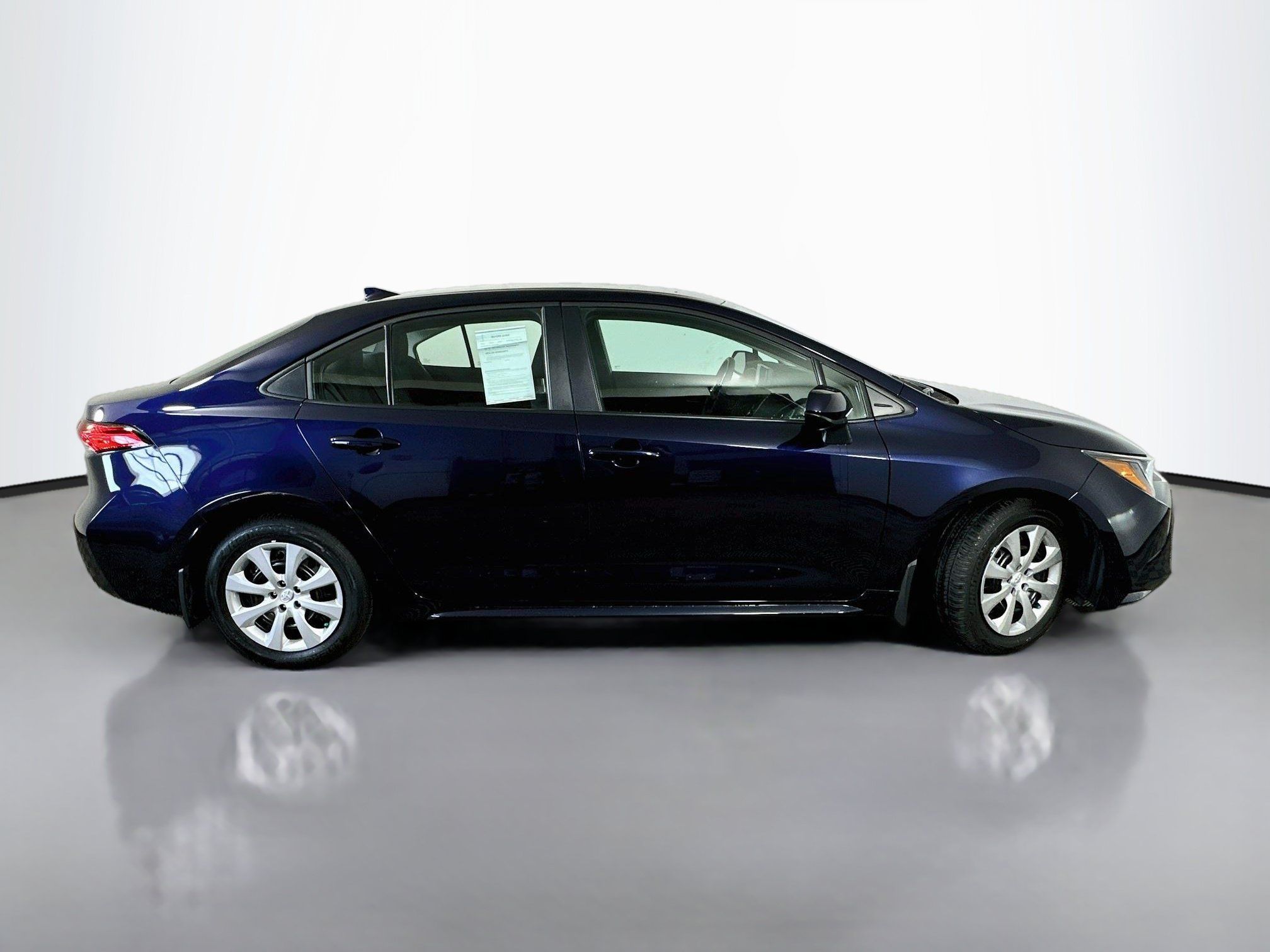 Used 2025 Toyota Corolla LE FWD image 8