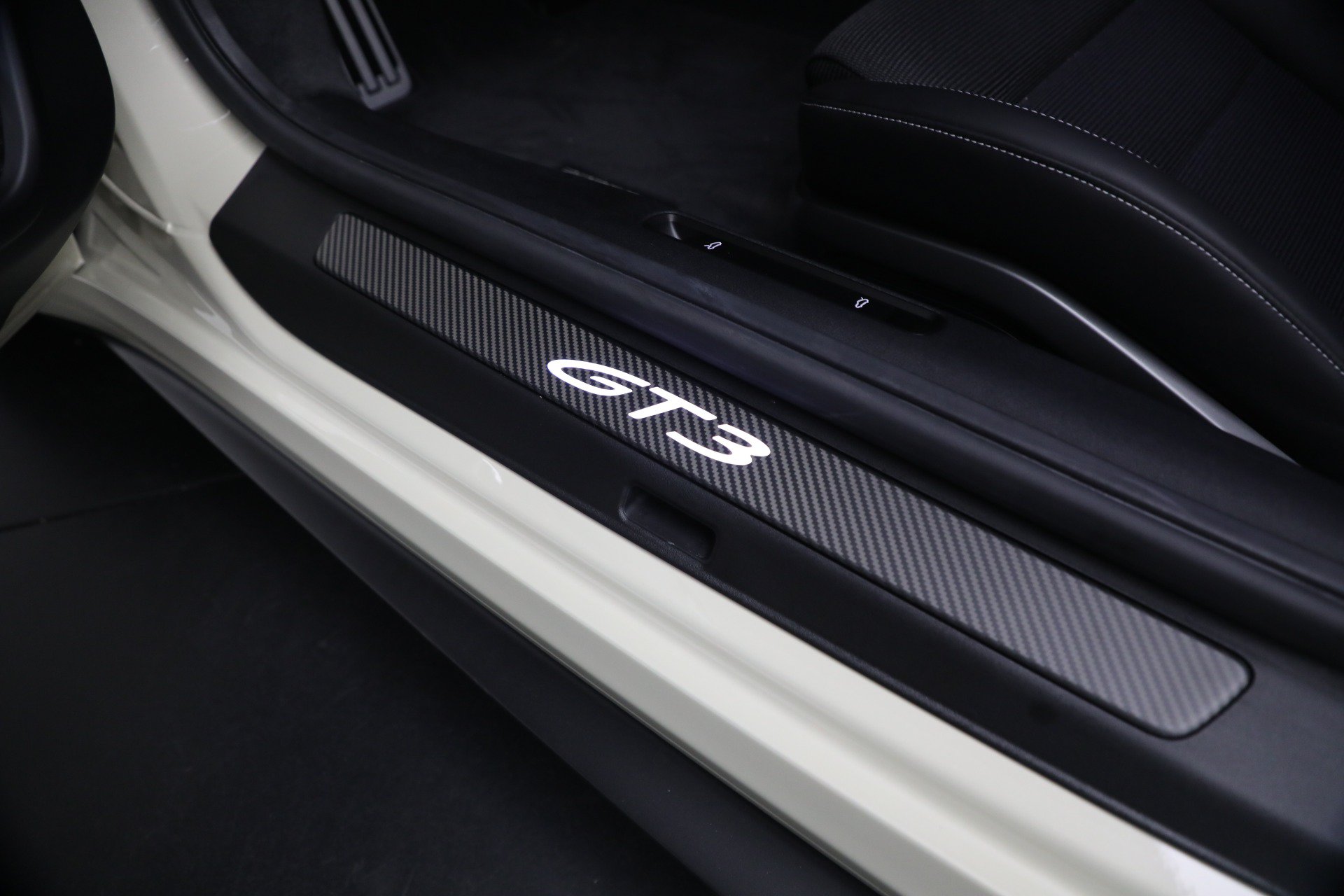 Used 2026 Porsche 911 GT3 RWD image 24