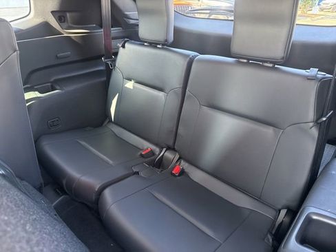 Used 2023 Mitsubishi Outlander SEL image 24