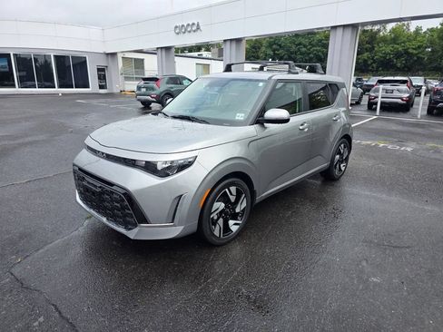 Used 2025 Kia Soul GT-Line FWD image 3