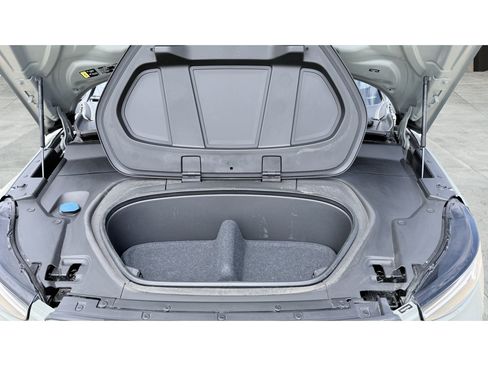 Used 2023 Volvo XC40 Recharge Ultimate AWD/4WD image 18