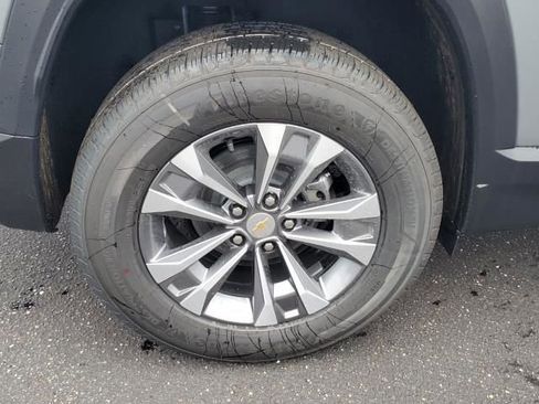 New 2026 Chevrolet Equinox LT w/ Convenience Package II image 9