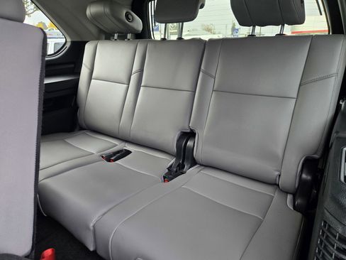 Used 2023 Toyota Sequoia Limited image 14