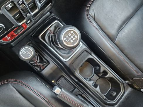 Used 2018 Jeep Wrangler Unlimited Rubicon w/ Uconnect 4C Nav & Sound Group image 20