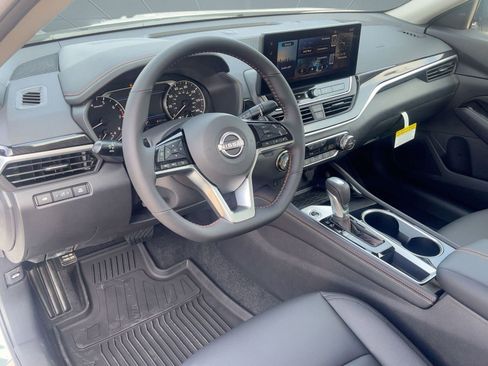 New 2025 Nissan Altima 2.5 SR w/ SR Premium Package image 4