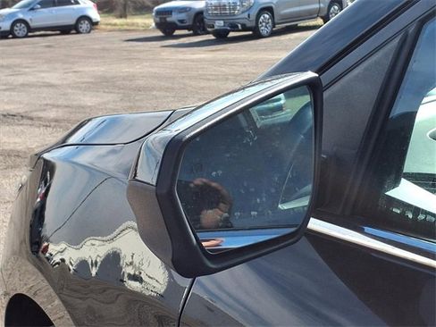 Used 2022 Chevrolet Equinox LT image 45