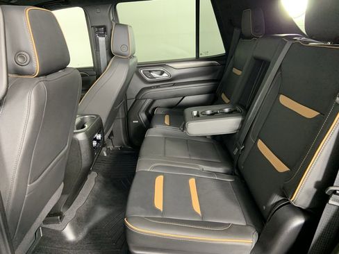 Used 2024 GMC Yukon AT4 w/ Technology Package image 19