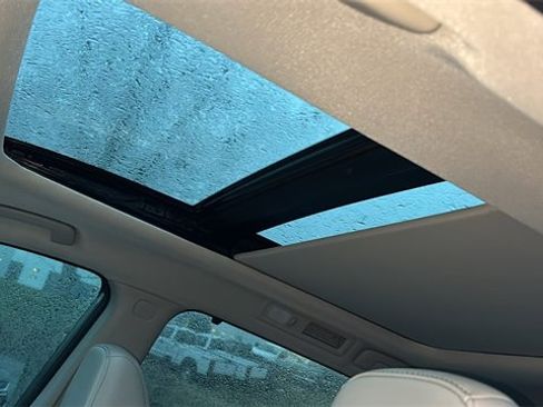 Used 2022 Nissan Pathfinder Platinum w/ Cargo Package image 9