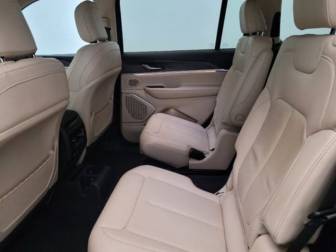 Used 2022 Jeep Grand Cherokee L Limited image 18