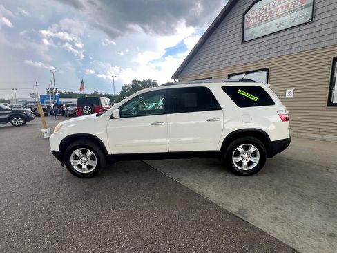 Used 2011 GMC Acadia SLE image 8