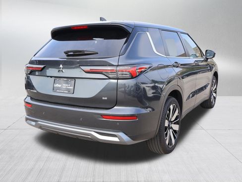 Used 2025 Mitsubishi Outlander SE FWD image 7
