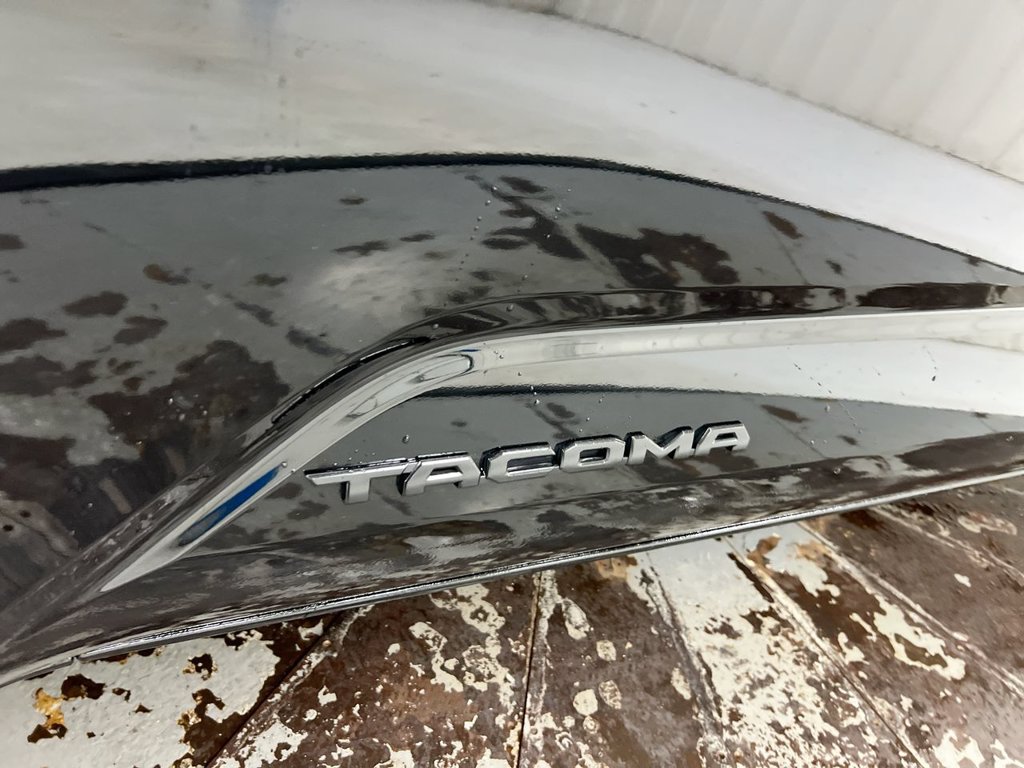 Used 2025 Toyota Tacoma TRD Off-Road AWD/4WD image 26