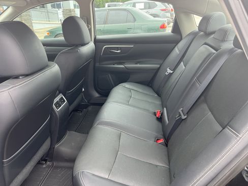 Used 2016 Nissan Altima 2.5 SL w/ Moonroof Package FWD image 8