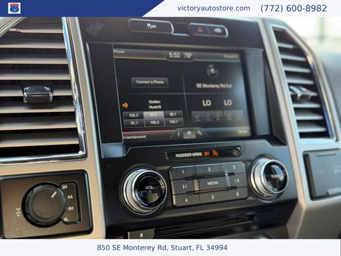 Used 2015 Ford F150 King Ranch w/ Equipment Group 601A Luxury AWD/4WD image 36
