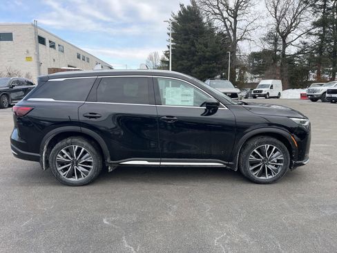 New 2026 INFINITI QX60 Luxe w/ Cargo Package image 2
