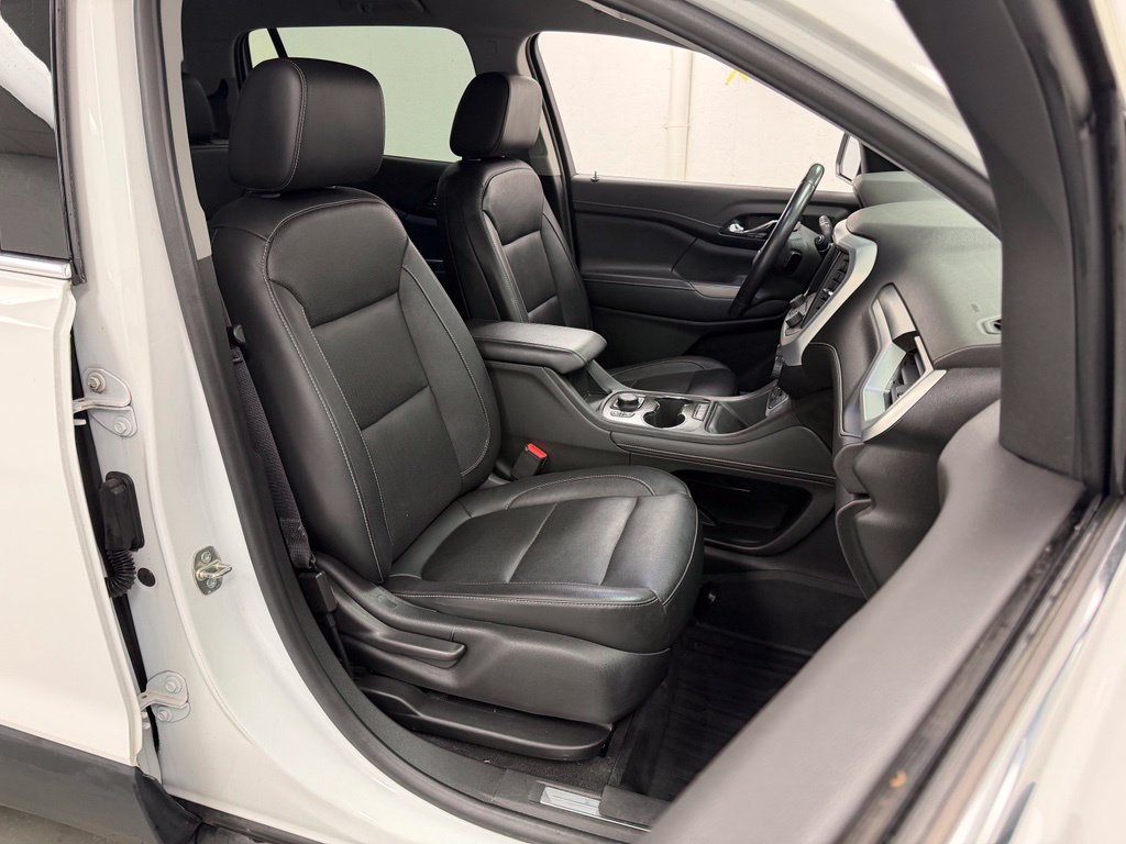 Used 2020 GMC Acadia SLT w/ Driver Alert Package II FWD image 10