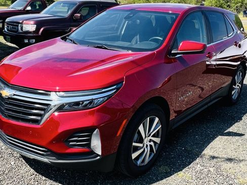 Used 2024 Chevrolet Equinox LT w/ LPO, Floor Liner Package FWD image 12