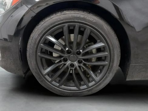 Used 2018 Kia Stinger RWD image 27