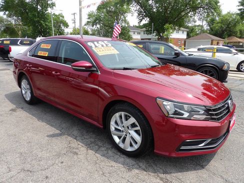 Used 2018 Volkswagen Passat 2.0T SE image 3