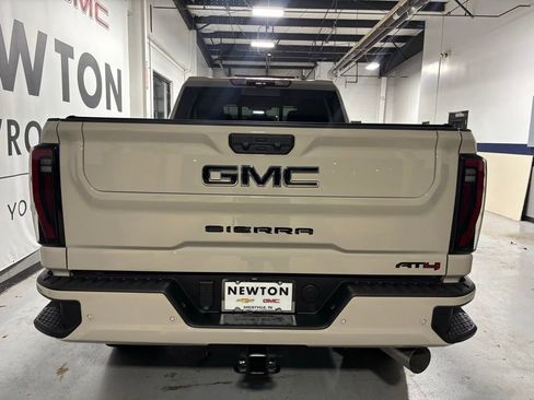 New 2026 GMC Sierra 2500 AT4 w/ AT4 Premium Plus Package image 31