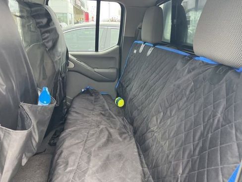 Used 2016 Nissan Frontier SV image 27