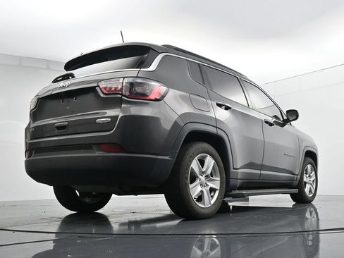 Used 2022 Jeep Compass Latitude FWD image 22