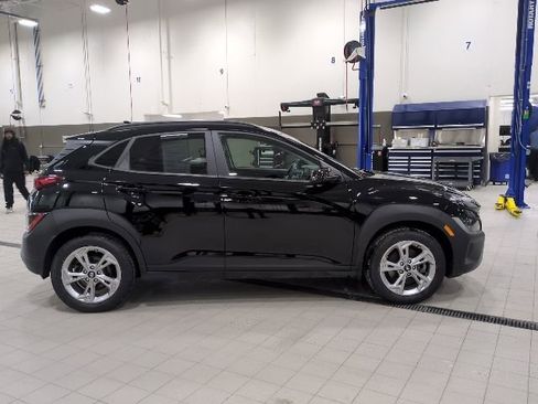 Used 2023 Hyundai Kona SEL image 2