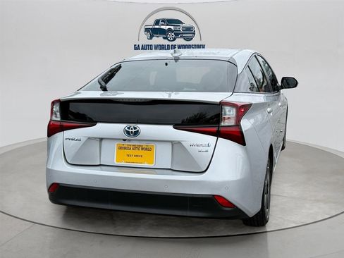 Used 2021 Toyota Prius XLE FWD image 5