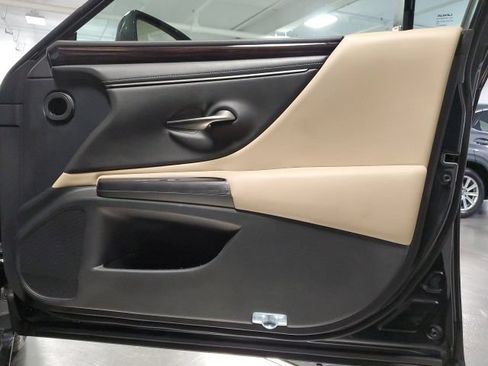 Used 2021 Lexus ES 250 w/ Premium Package AWD/4WD image 25