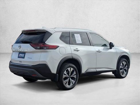 Used 2023 Nissan Rogue SV w/ SV Premium B Package image 5