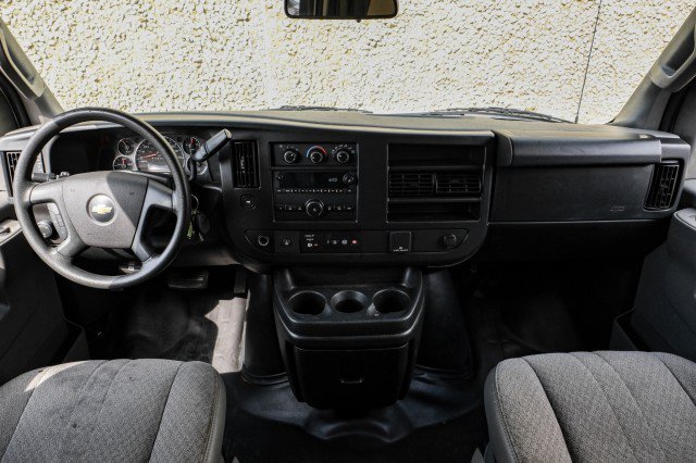 Used 2020 Chevrolet Express 3500 w/ Driver Convenience Package RWD image 10