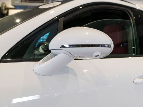 Certified 2025 Porsche Macan S AWD/4WD image 12