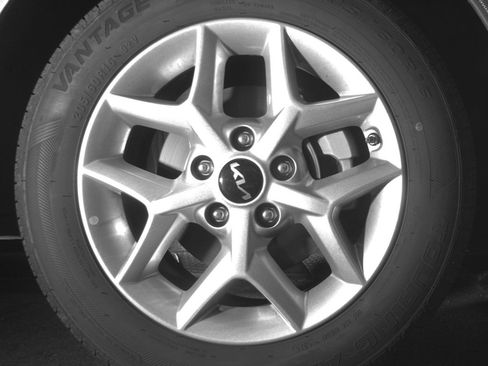 Used 2025 Kia Soul LX w/ LX Technology Package FWD image 20