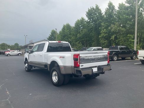 New 2026 Ford F350 King Ranch w/ FX4 Off-Road Package AWD/4WD image 7