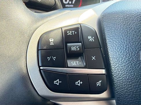 Used 2025 Ford Explorer Active image 37