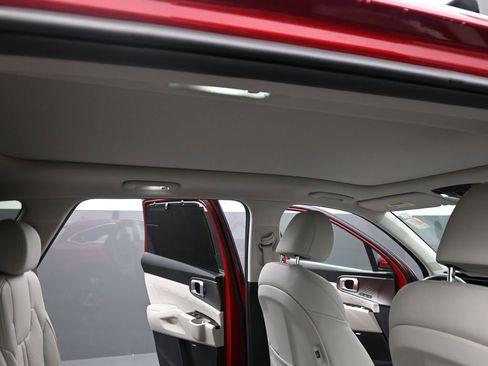 Used 2023 Kia Sorento SX Prestige w/ Panoramic Sunroof Package image 17